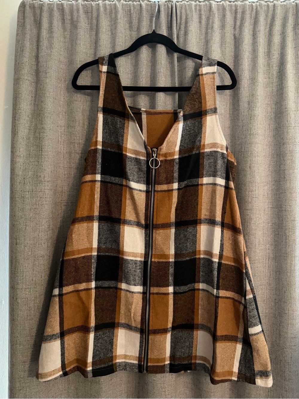 Plaid Zip-Front Sleeveless Coat in Brown
